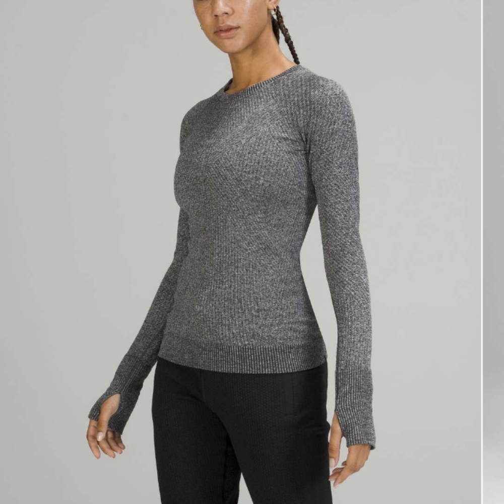 Lululemon Rest Less Pullover Size 8 - Black/White